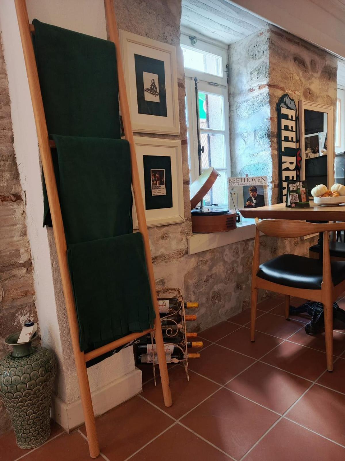 Berlin'S Guest House 울라 외부 사진